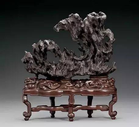 奇石鑒定中心_奇石市場(chǎng)在哪里_所有的奇石