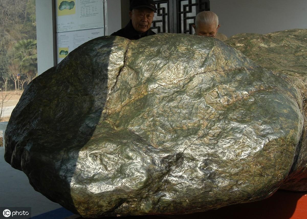克拉瑪依奇石_克拉瑪依什么石頭出名_克拉瑪依特產石頭