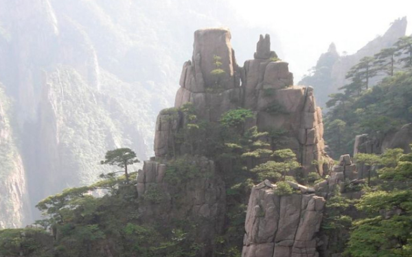 屈太俠：《黃山奇石》仿寫（二年級作文輔導(dǎo)）