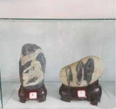 靈璧奇石拍賣_靈璧石拍賣會(huì)拍了八百多萬(wàn)_靈璧石最高拍賣成交價(jià)