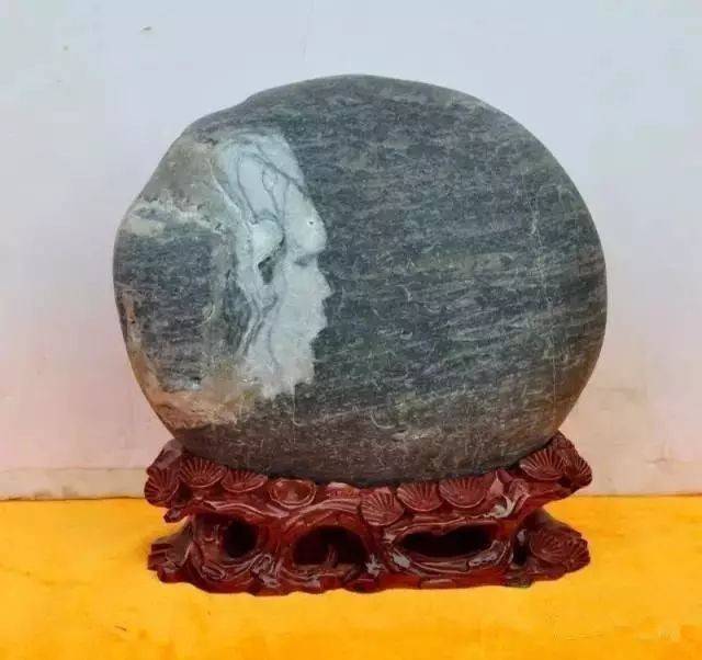 靈璧奇石拍賣_靈璧石最高拍賣成交價(jià)_靈璧石拍賣會(huì)拍了八百多萬(wàn)